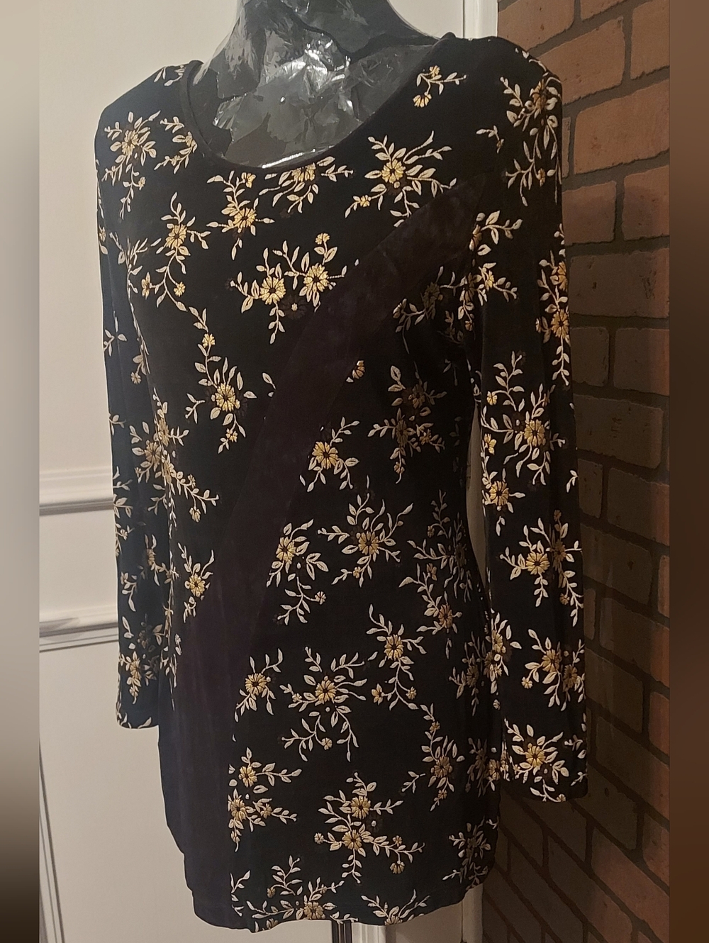 Black Gold Floral Tunic Size 8 — Quiet Luxury / Evening Chic - Picture 4 of 13